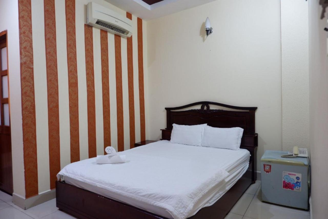 Reddoorz Tuan Viet Hotel Dinh Tien Hoang Хошимин Экстерьер фото